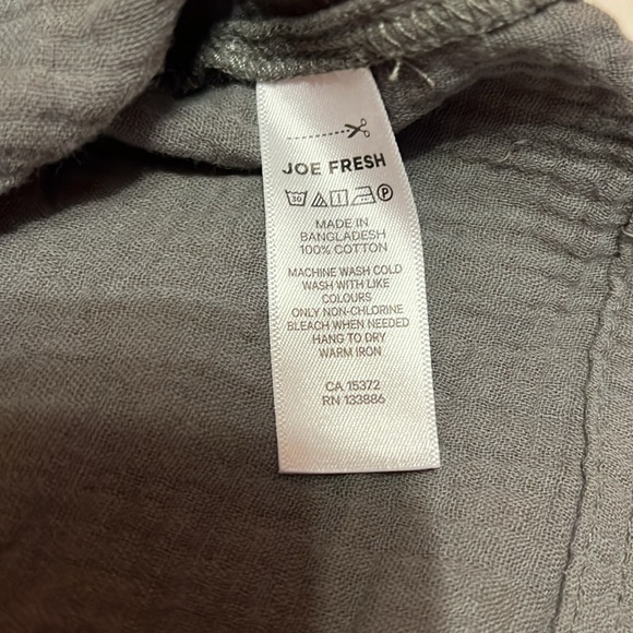 Joe Fresh raw edge sleeveless top - Picture 3 of 4